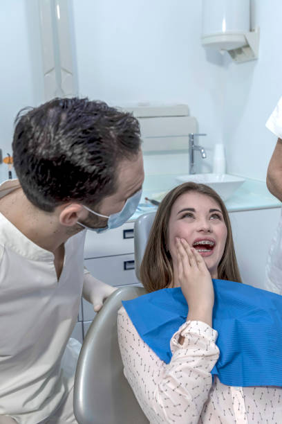 Best Emergency Dental Extractions in Monroeville, IN